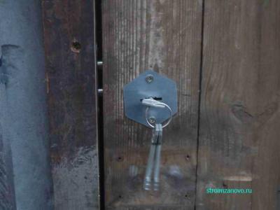  
Как установить дверной замок и защёлку своими руками