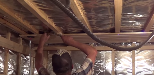 Обшивка бани внутри вагонкой