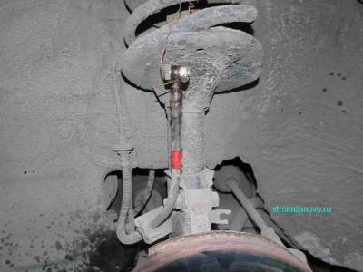 Замена поршня переднего суппорта на Мицибиси Каризма
Замена поршня переднего суппорта на Мицибиси Каризма