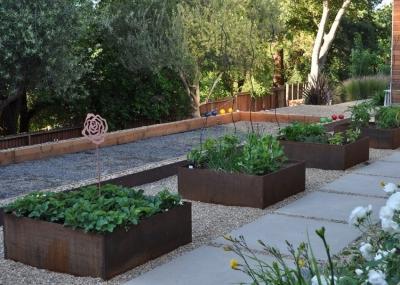 Высокие грядки на даче своими руками: фото и технология изготовления Высокие грядки на даче своими руками: фото и технология изготовления