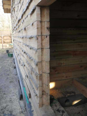  
Окосячка в деревянном доме