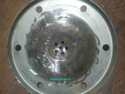  
Проржавел фланец гидроаккумулятора насосной станции. Что делать?