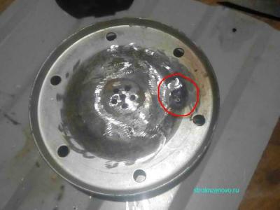  
Проржавел фланец гидроаккумулятора насосной станции. Что делать?