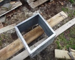 Проход трубы через потолок бани Проход трубы через потолок бани