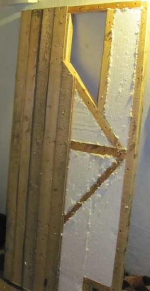  
Изготовление деревянной двери