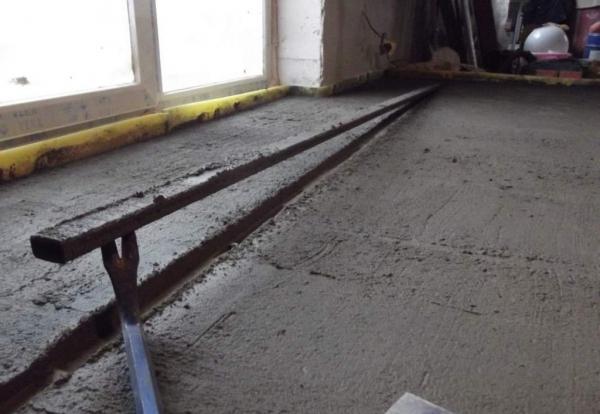 Как утеплить пол в бане