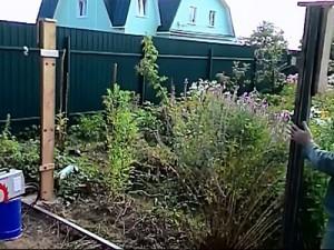 Как построить забор из профлиста своими руками: этапы подготовки и видео пример самостоятельного строительства забора из профлиста