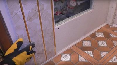 Отделка туалета ПВХ панелями — выбор материала и пошаговая инструкция по монтажу Отделка туалета ПВХ панелями — выбор материала и пошаговая инструкция по монтажу