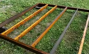 Беседки для дачи своими руками простые: стальные, деревянные, каменные