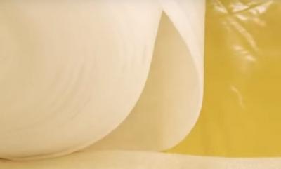 Пленка под ламинат — для чего нужна, как выбирать и укладывать