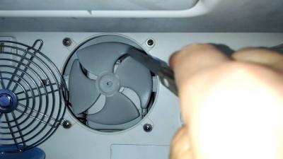 Почему не морозит холодильник — все возможные причины!