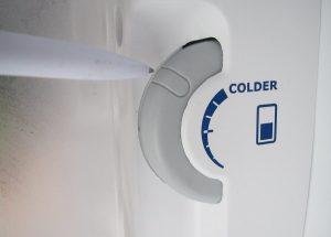 Почему не морозит холодильник — все возможные причины!