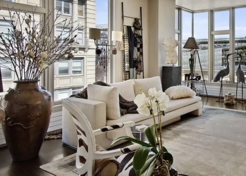 Вазы в интерьере комнаты