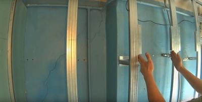 Как повесить шкаф на гипсокартонную стену — сравнение способов, пошаговые инструкции