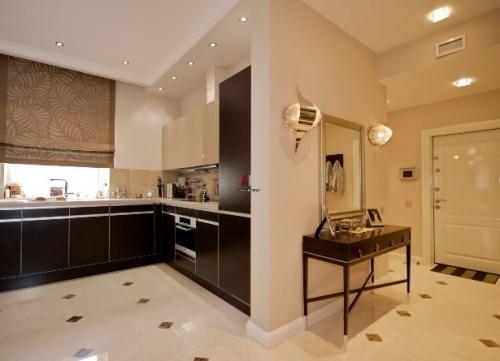 Кухня, совмещённая с прихожей: правила оформления