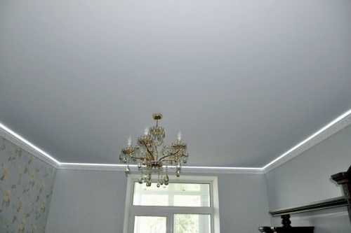 Как выбрать натяжной потолок