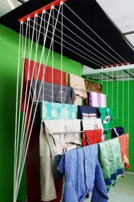 Потолочная сушилка для белья на балкон: разновидности, фото дизайнов и видео с инструкцией по монтажу