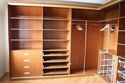 Секции в шкафу-купе: какие выбрать