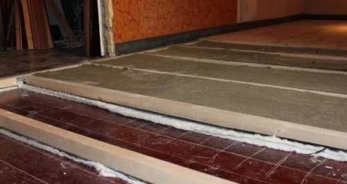 Чем накрыть пол во время ремонта