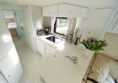 Дом на колесах своими руками: дизайнерские фото, поэтапный процесс работ