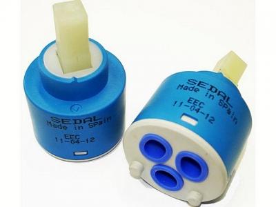 Смеситель для раковины в ванную комнату: полезные рекомендации для приобретения и установки смесителя в ванной комнате