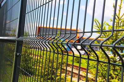 Современный 2D забор из 3D-сетки