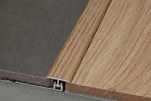 Как соединить плитку с ламинатом