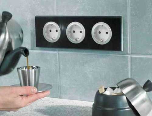 Сколько розеток должно быть в квартире (доме)