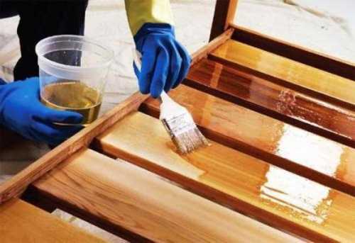 Лак для дерева: какой выбрать