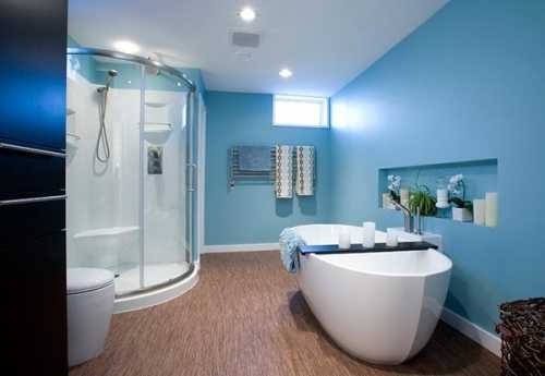 Какой потолок выбрать для ванной комнаты