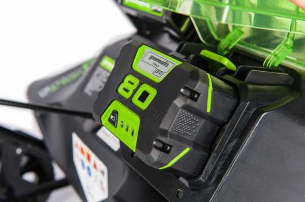 Как снегоуборщик экономит ваши силы и здоровье