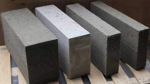 Проекты одноэтажных домов из пеноблоков: особенности очень легких стен Проекты одноэтажных домов из пеноблоков: особенности очень легких стен