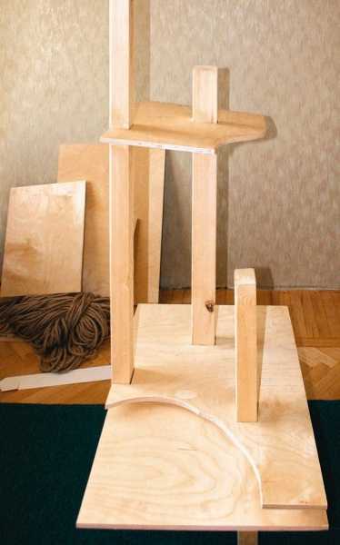 Как сделать когтеточку и домик для кошек Как сделать когтеточку и домик для кошек