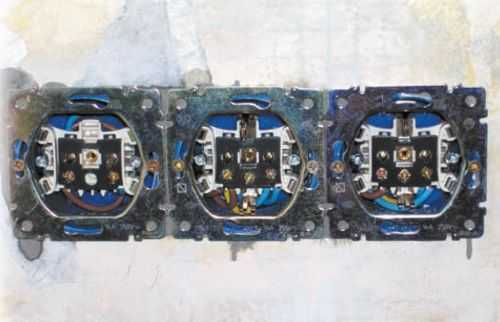 Установка розеток и выключателей Установка розеток и выключателей